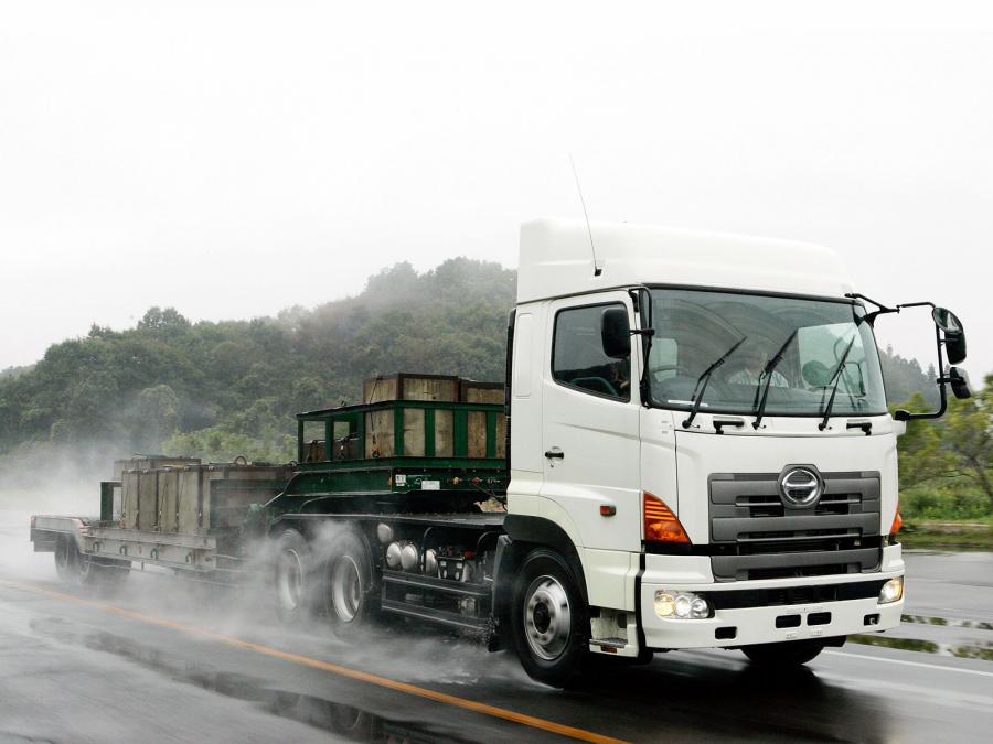 Hino 700 (Profia) Tractor '2003